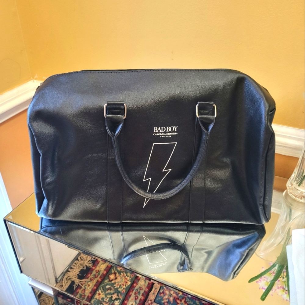 Carolina herrera duffle bag